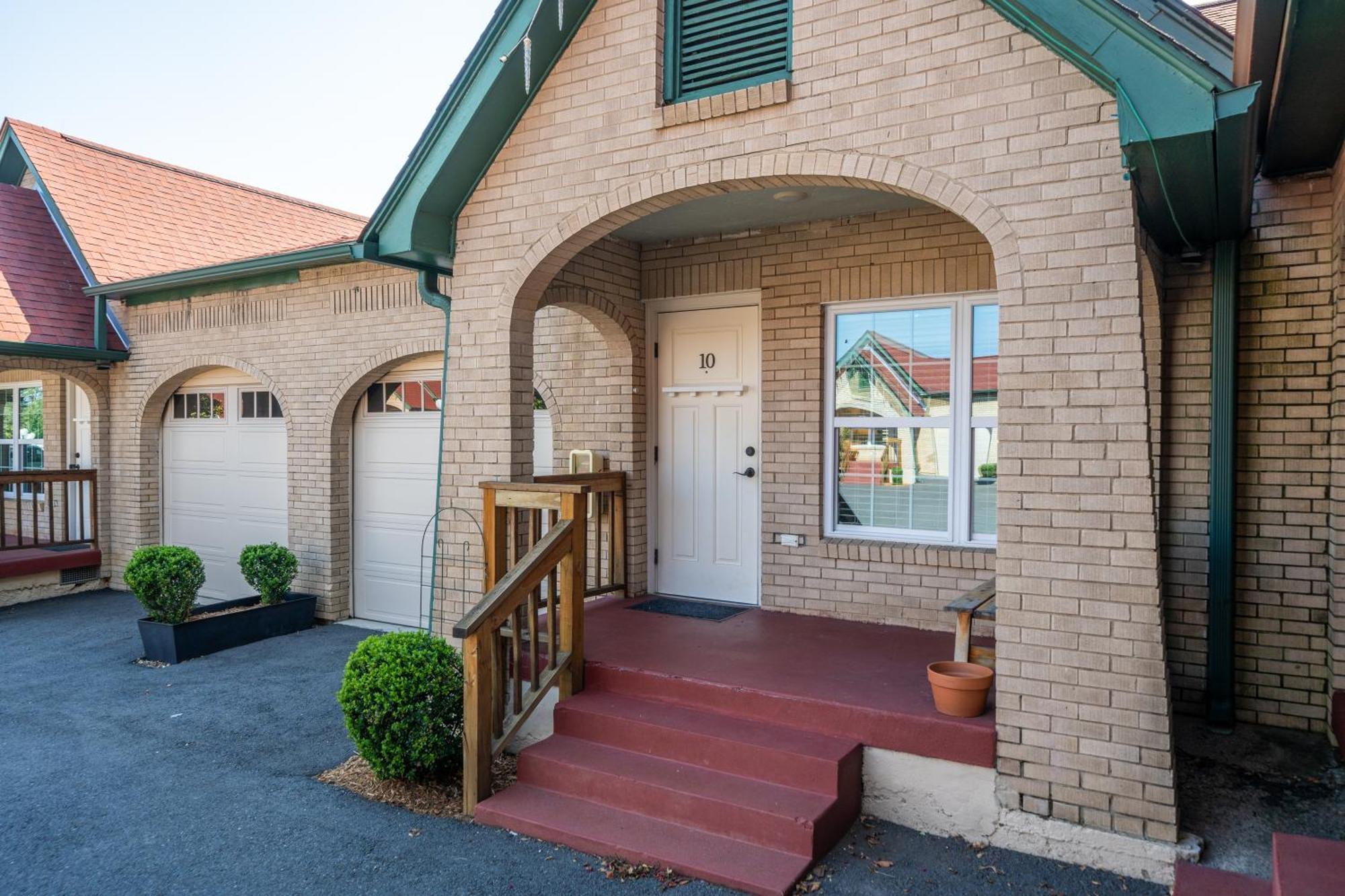 Best Court Hot Springs Exterior foto